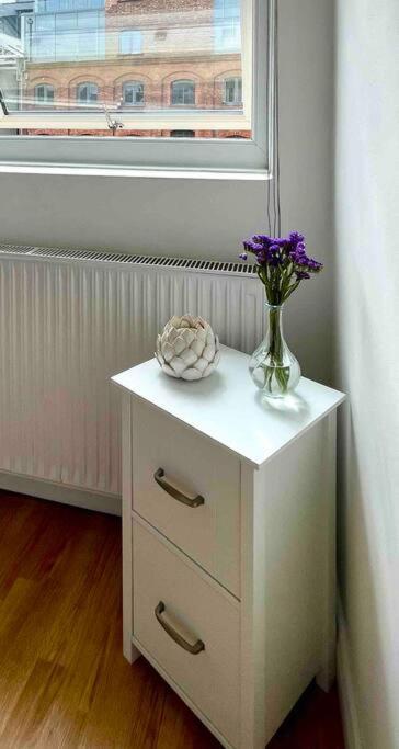 Appartement 2 Bdr Flat With Canal View Londres
